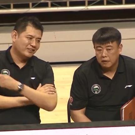 篮球走步犯规图解，彻底看懂带球走规则，从此不再被裁判吹懵